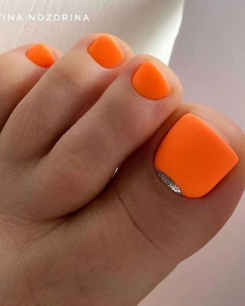 Bright summer toe nails designs