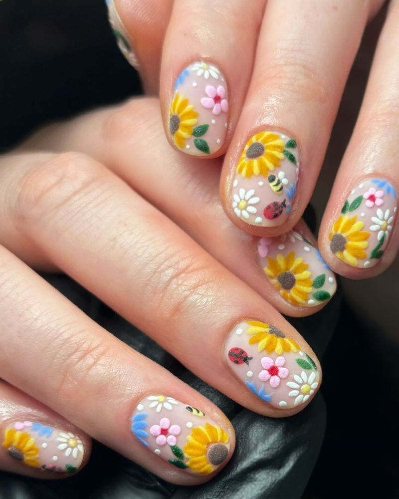 Short and Bright Summer Nail Art Designs