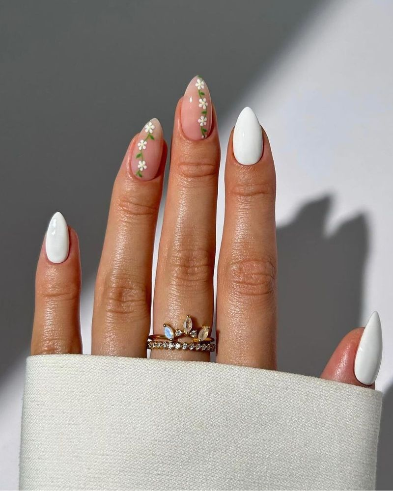 short and Bright summer nail art  designs
