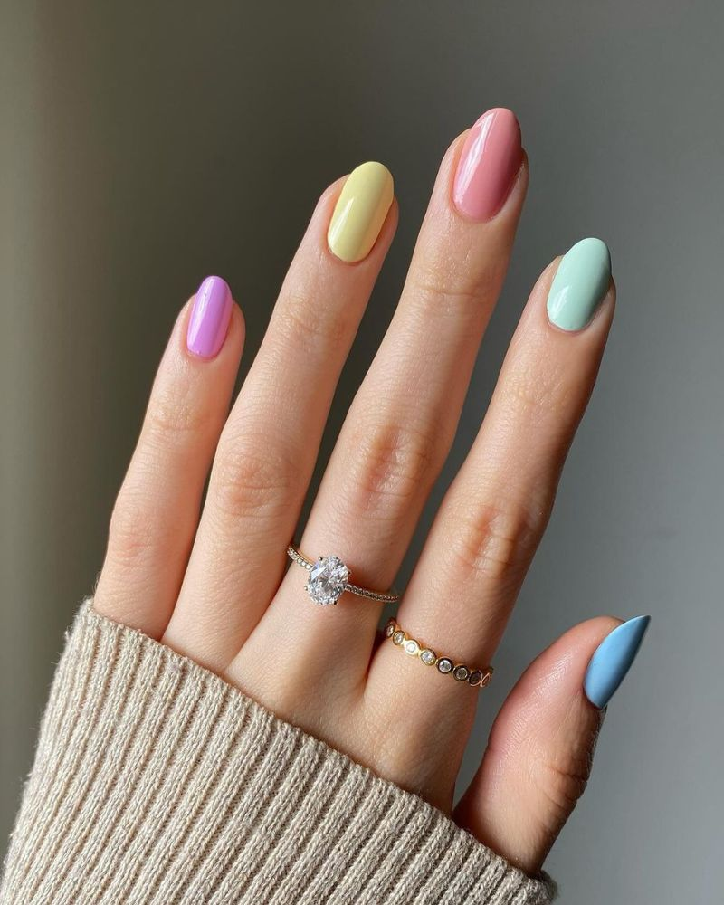 Short and Bright Summer Nail Art Designs