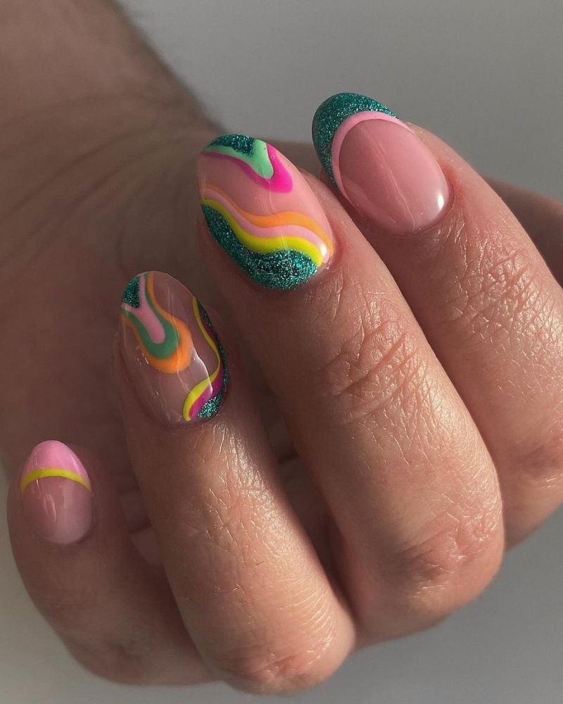 short and Bright summer nail art  designs