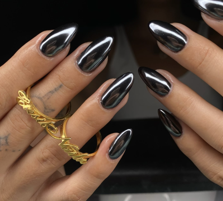 Black chrome nails