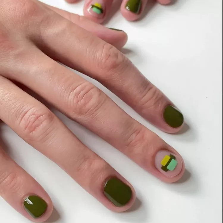 August nail ideas 