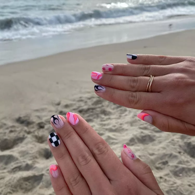 August nail ideas 