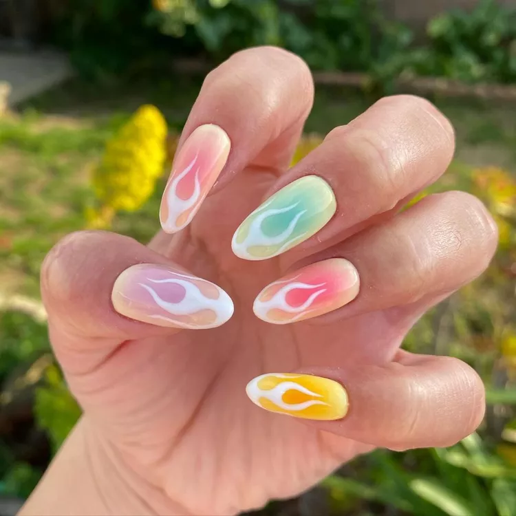 August nail ideas 