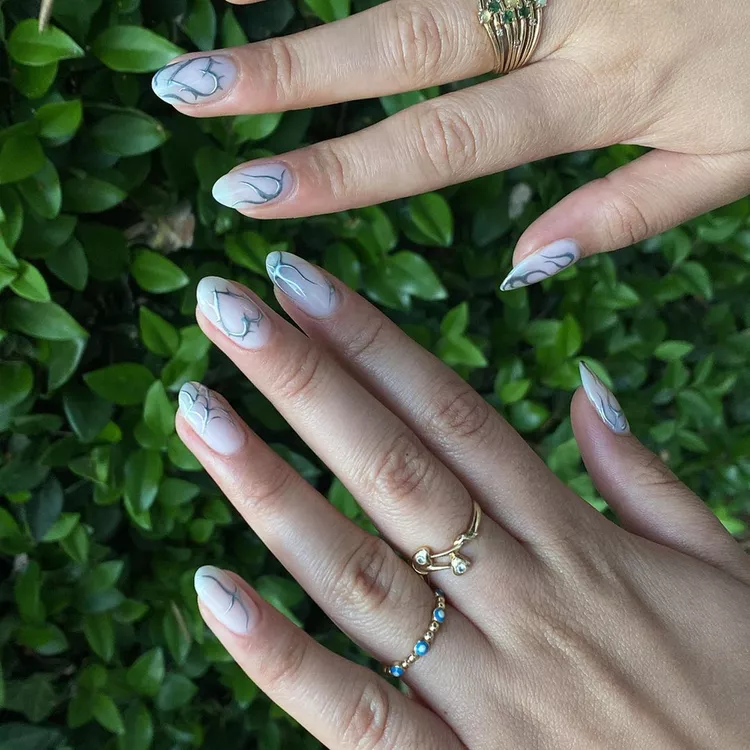 August nail ideas 