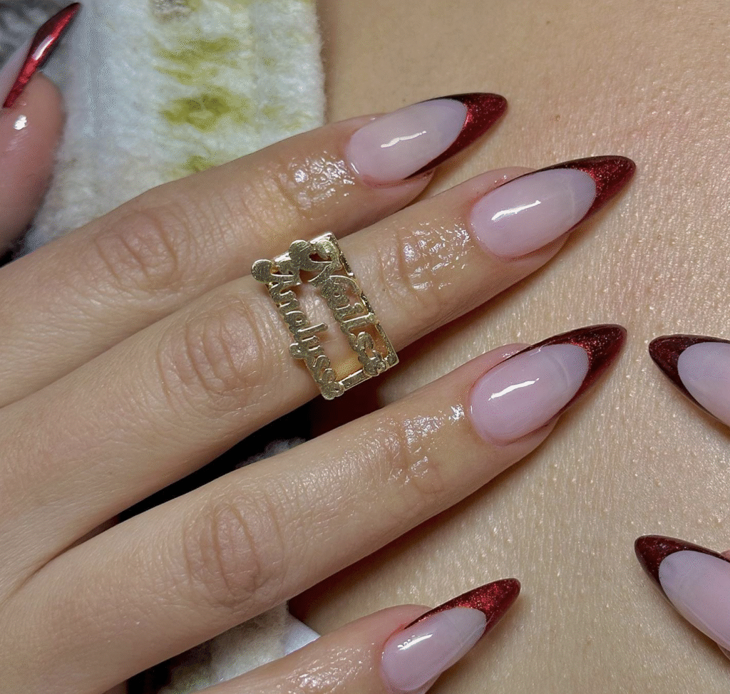 red fall nails